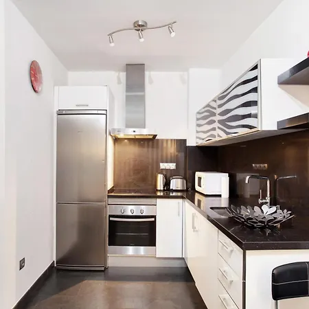 99 Steps To Heaven Apartment